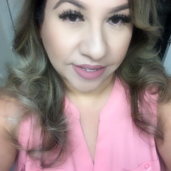yaneli600